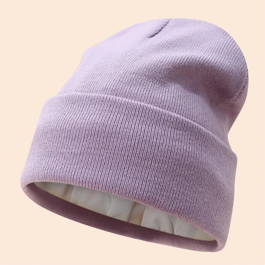 Mit Satin gefütterte Mütze - Gestrickt für den Winter