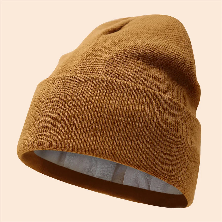 Mit Satin gefütterte Mütze - Gestrickt für den Winter