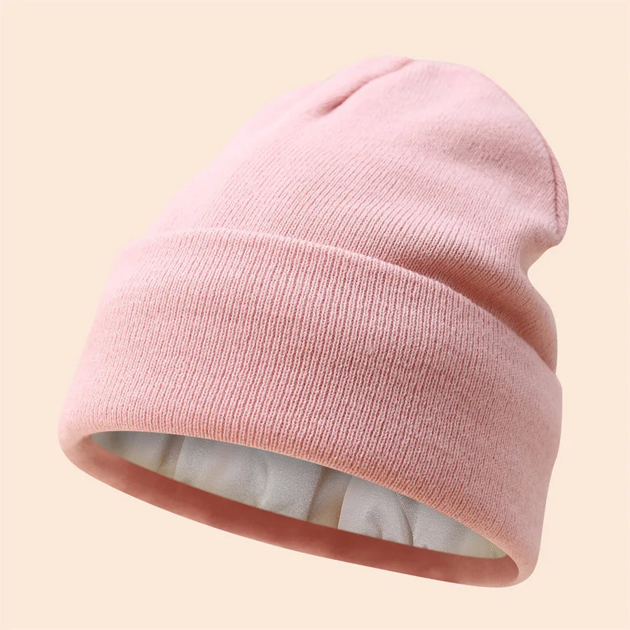 Mit Satin gefütterte Mütze - Gestrickt für den Winter